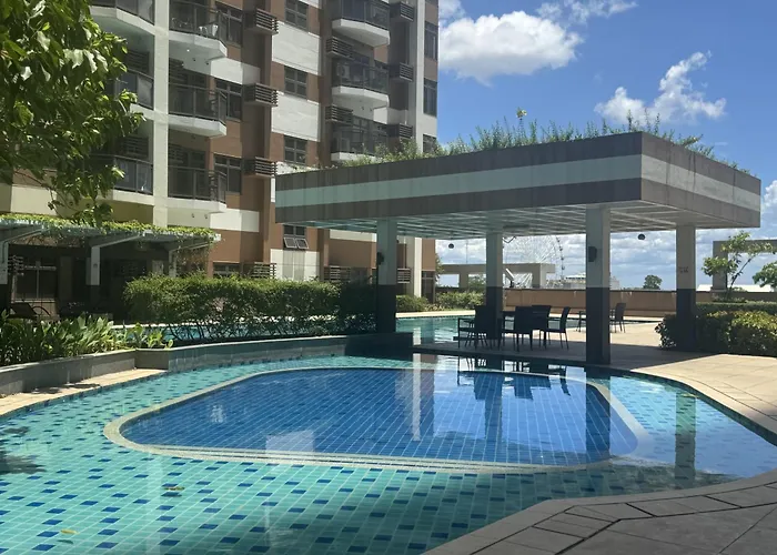 Levi & Moon's Chill With Beautiful View Apartment